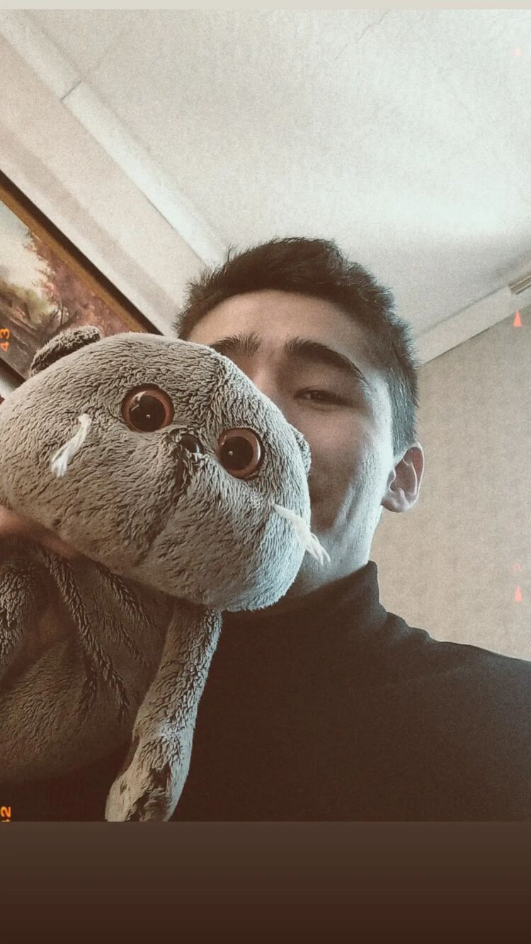  27157754  Arslan, 25 ,    