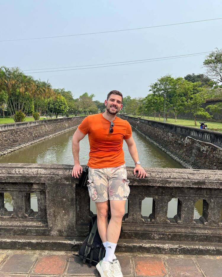  43358924  , 31 ,    --