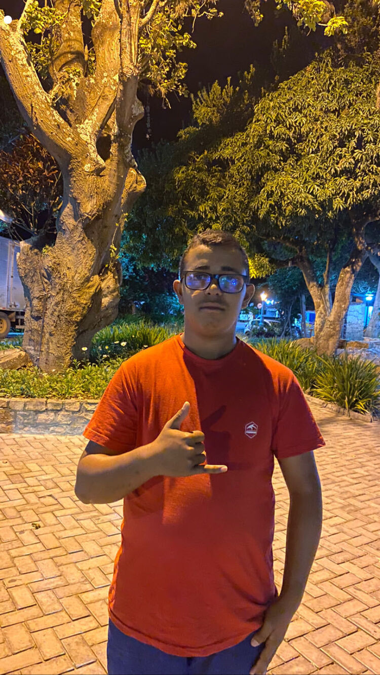  --,   Henrique, 21 ,   ,   