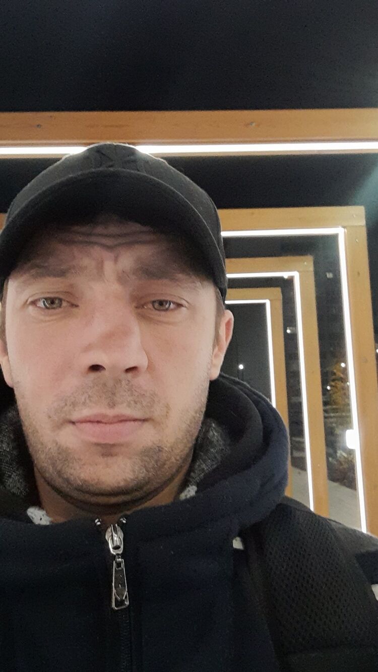  29213634  Igor, 38 ,    