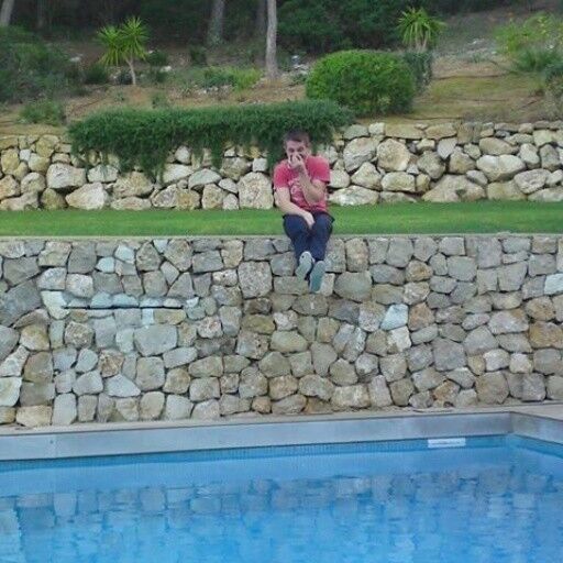  7166544  Alper, 32 ,    Madrid