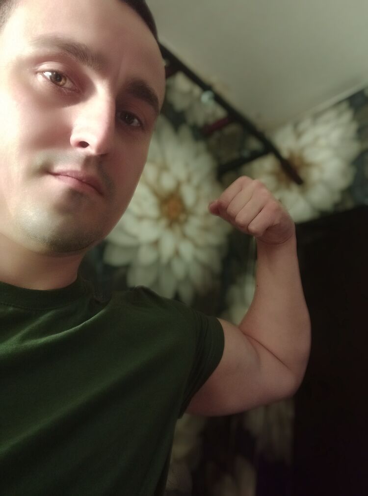  52460384  Man, 35 ,    