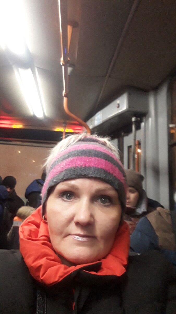  -,   , 44 ,   