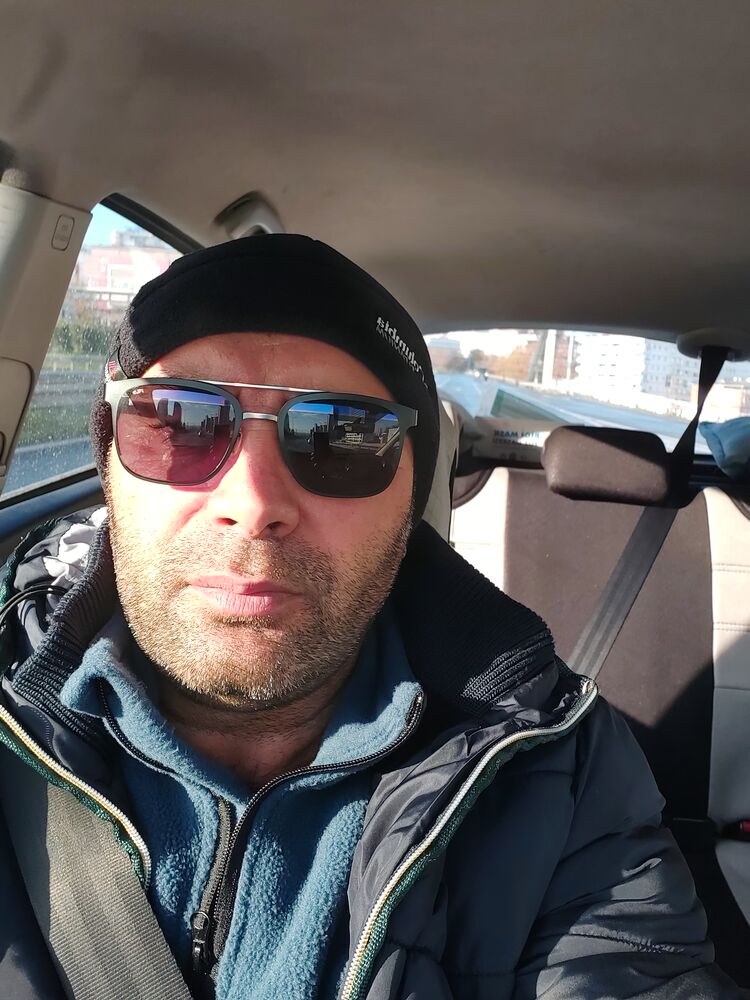  24651144  Ahmet, 46 ,    