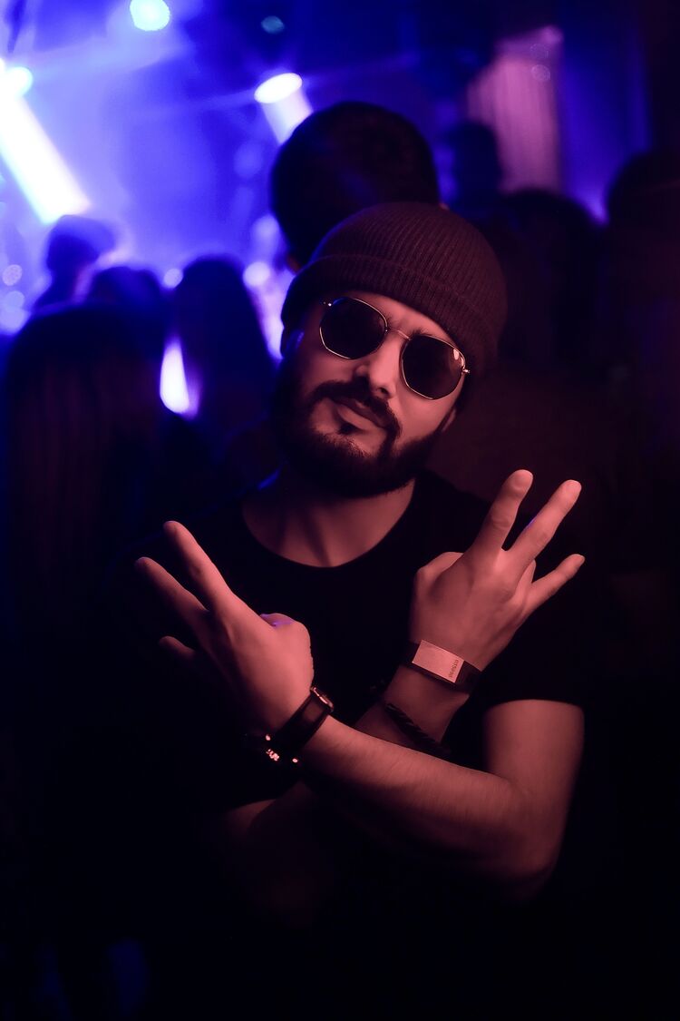  -,   Murad, 28 ,   ,   