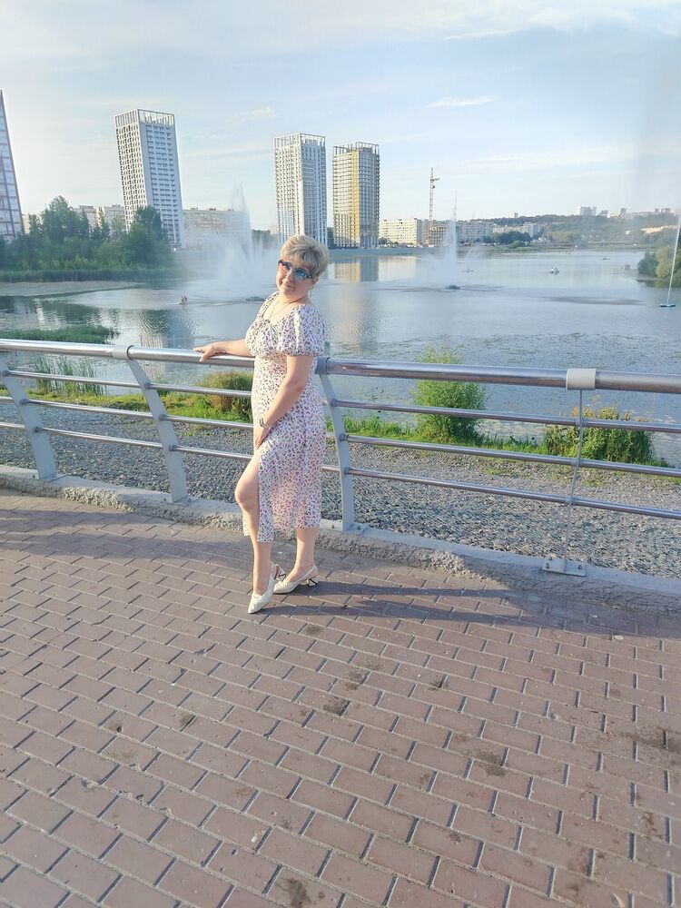 52700854  , 37 ,    