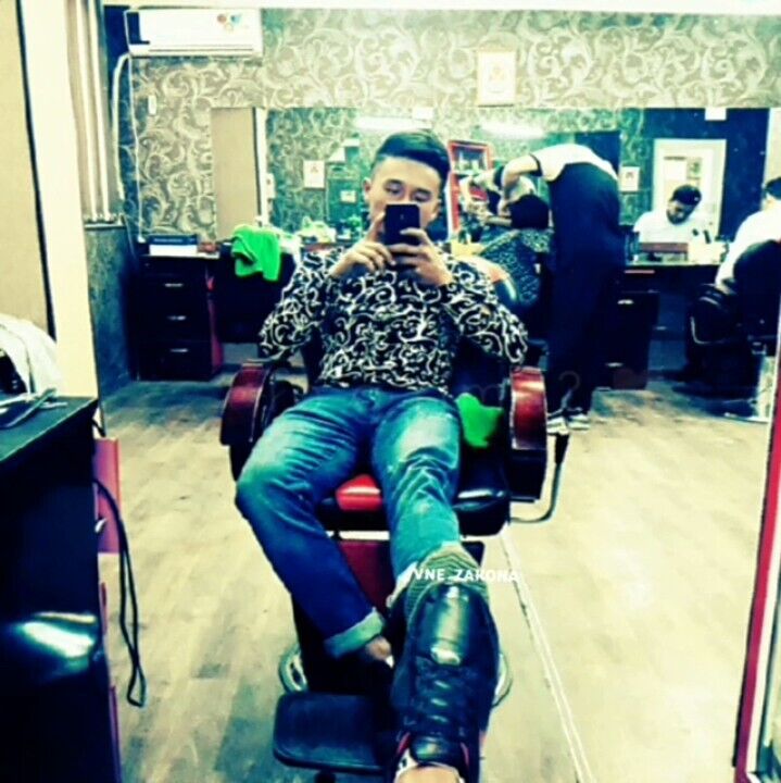  30472744  Asqarbek, 24 ,    