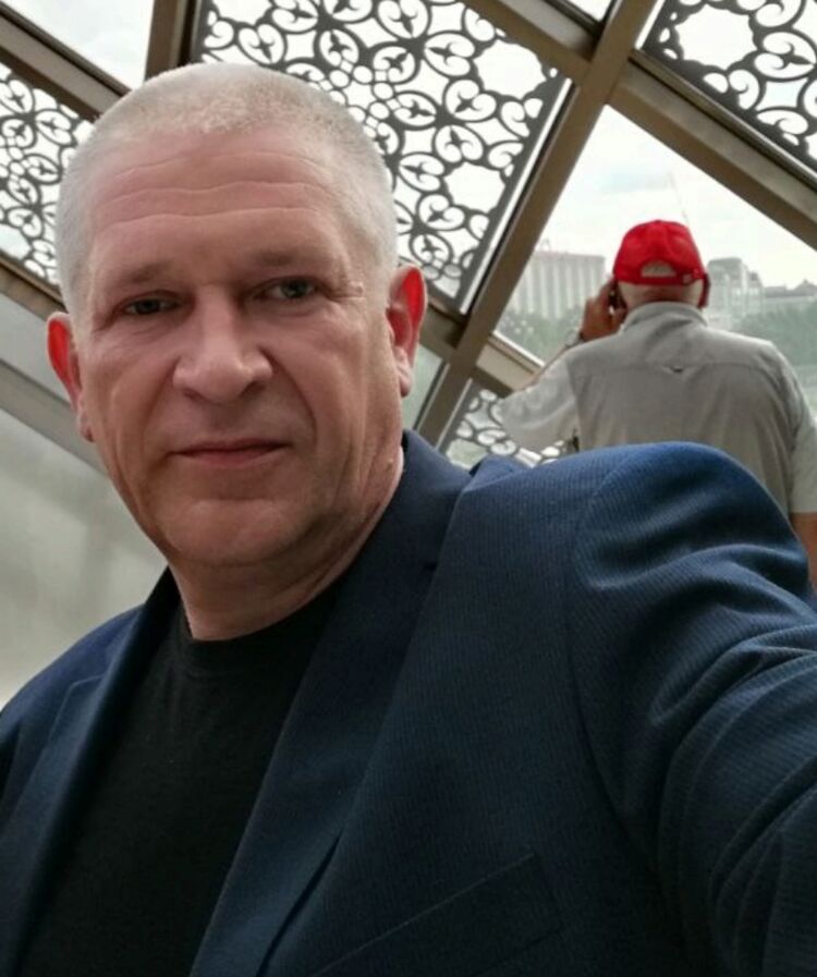 ���� 37640454 ������� �����, 52 ����, ���� ���������� � ������