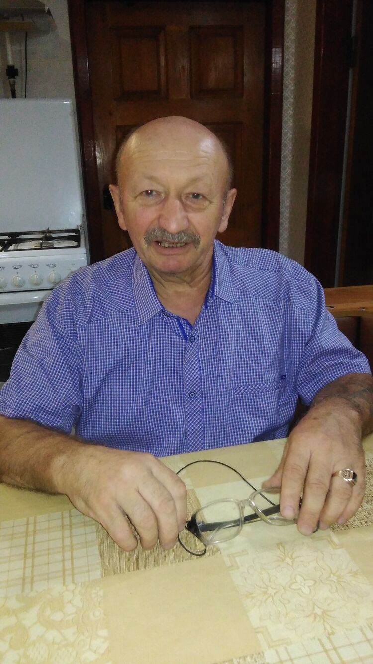  36062044  Nikolay, 70 ,    