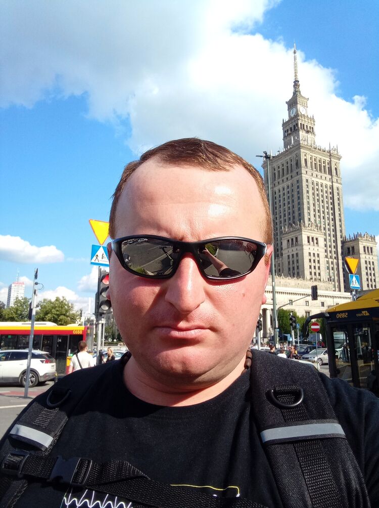  35248184  Zviad, 36 ,    