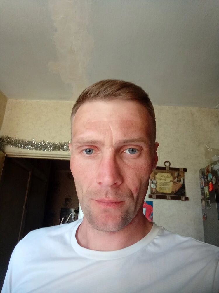  49670584  , 33 ,     