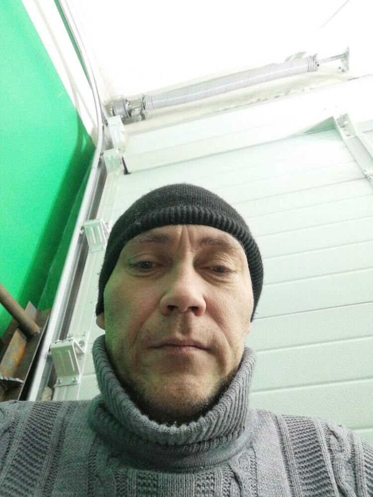  28629364  Vlad, 51 ,     
