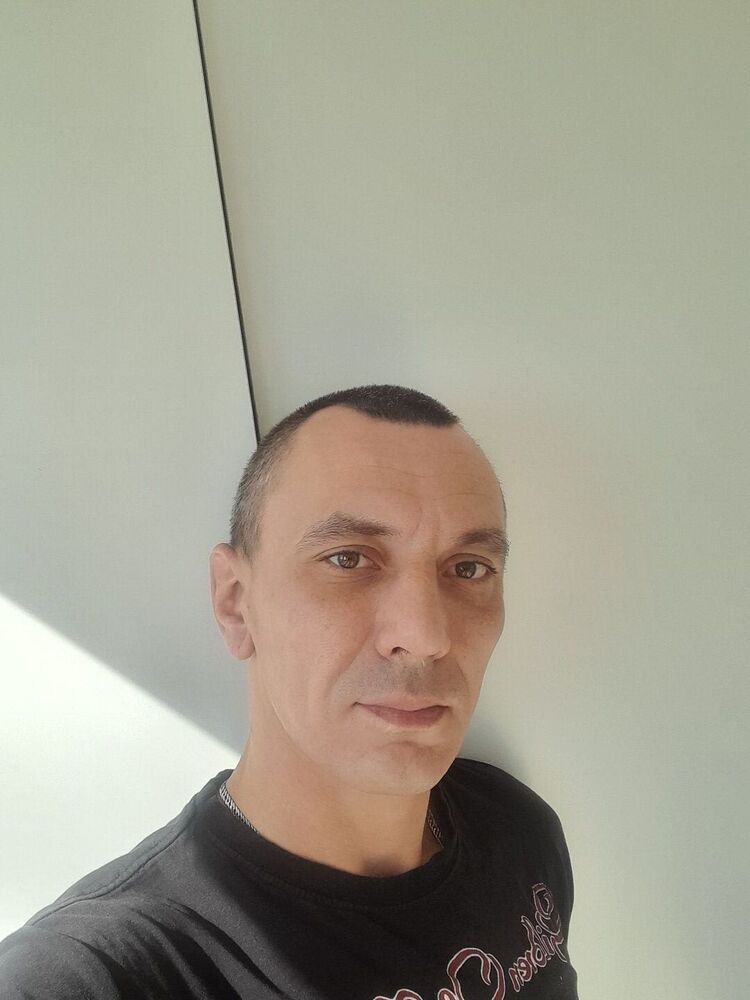  28839914  , 37 ,    