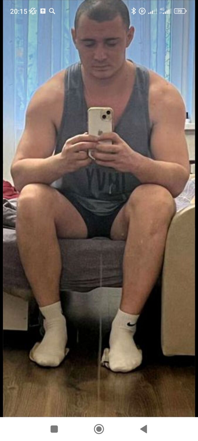  43424684  Ivan, 22 ,    