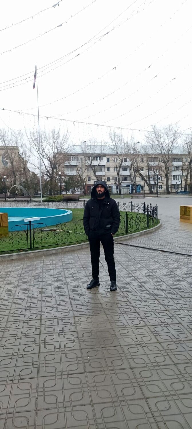 ,   Huseyin, 29 ,     , c , 