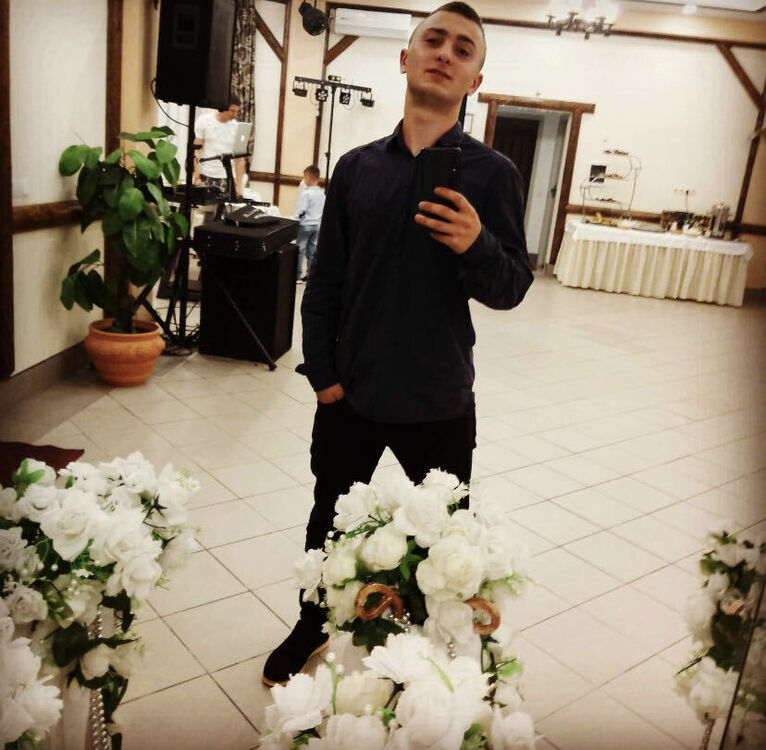  ,   Valeriu, 25 ,   ,   