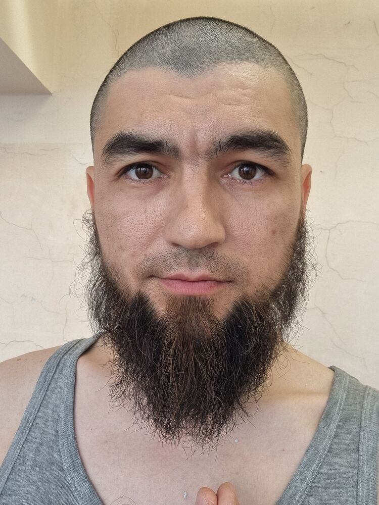  45299954  Zelim, 34 ,    