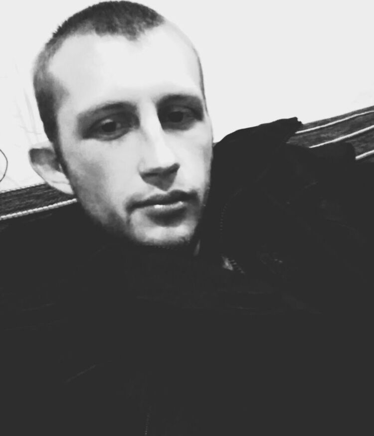  ,   Makc, 32 ,   ,   , c 