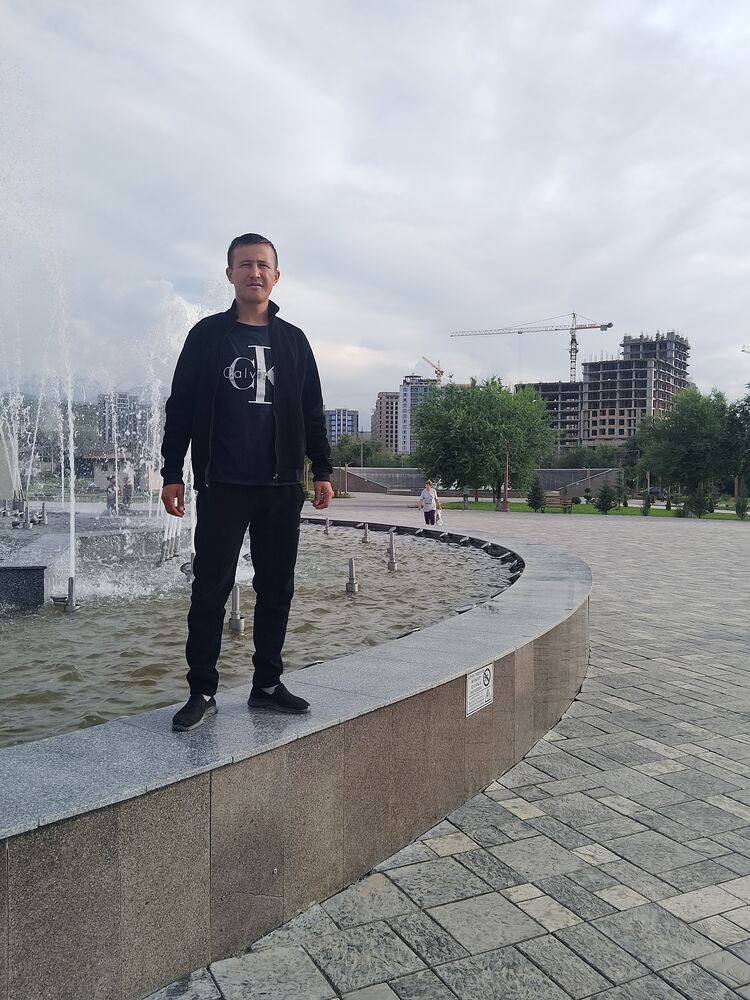  43909484  Bekzod, 23 ,    