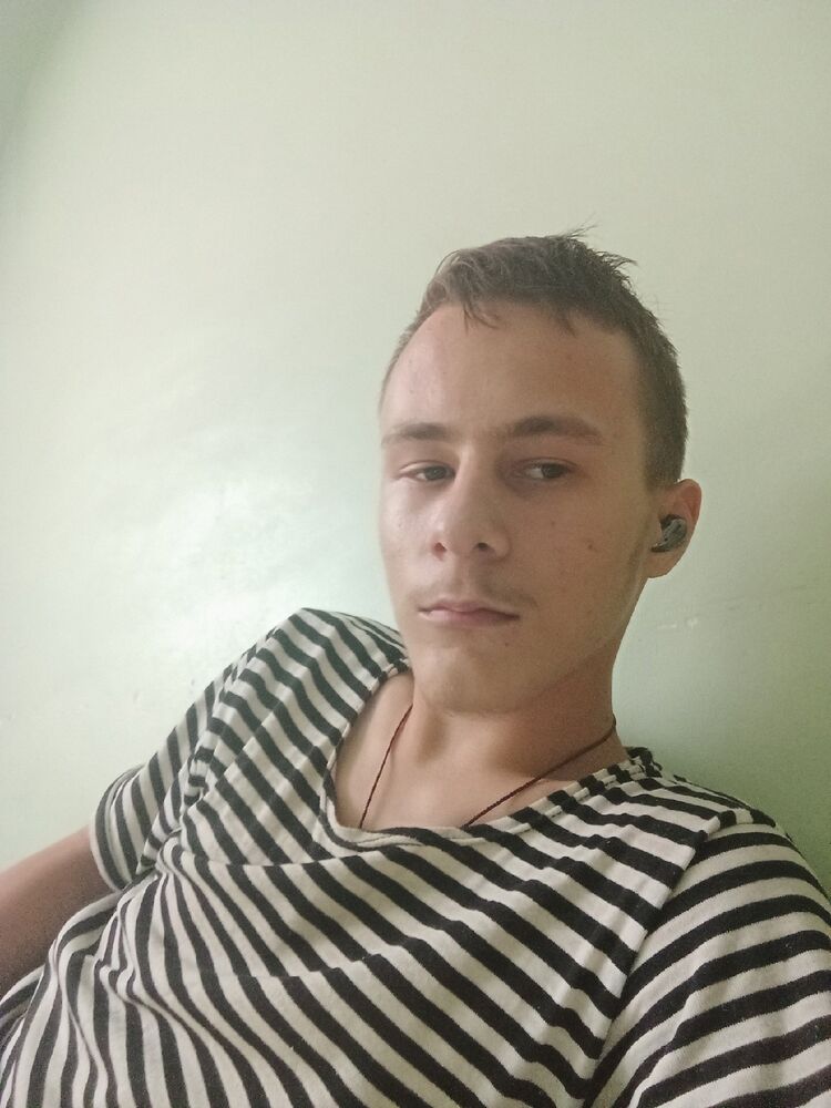  31833234  , 20 ,    