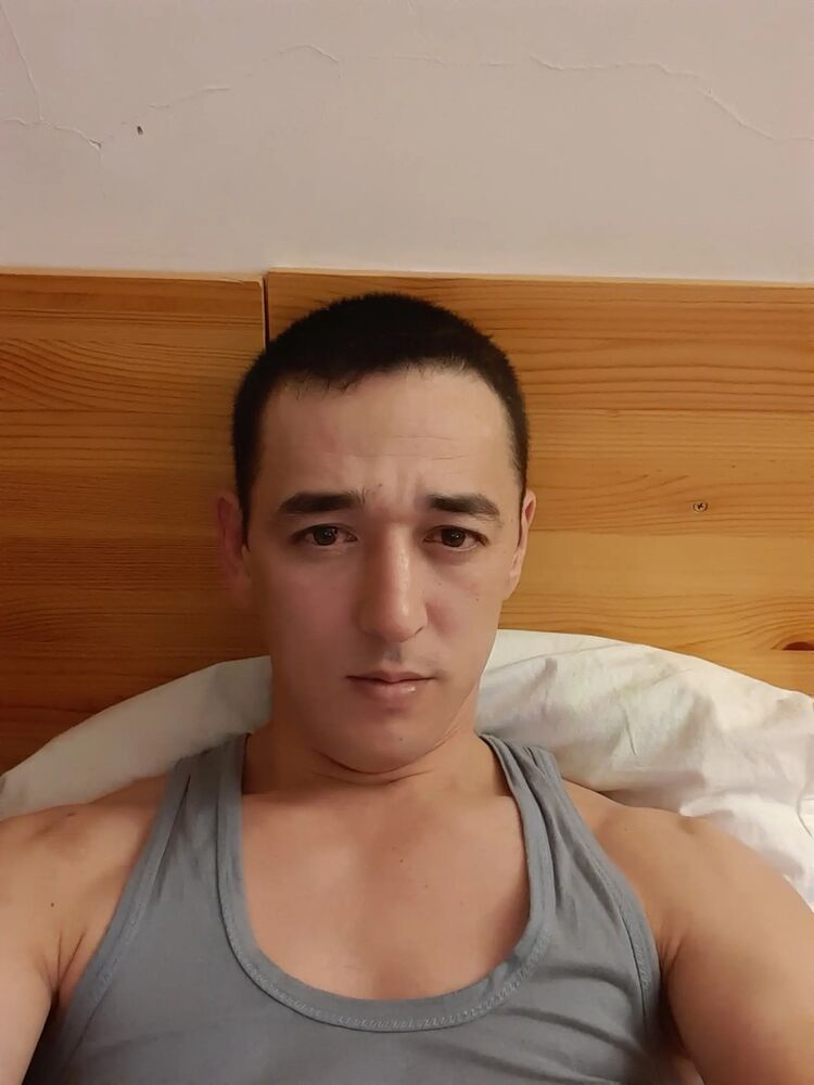  32589884  , 42 ,    