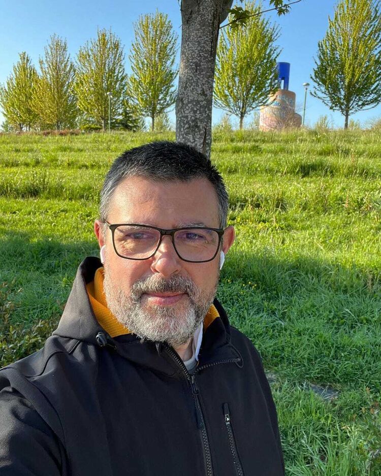  31770264  Alex pedro, 62 ,    Govan