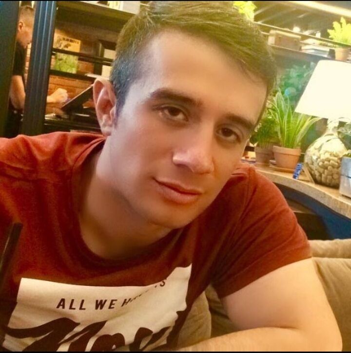  26664124  Robin, 37 ,    -