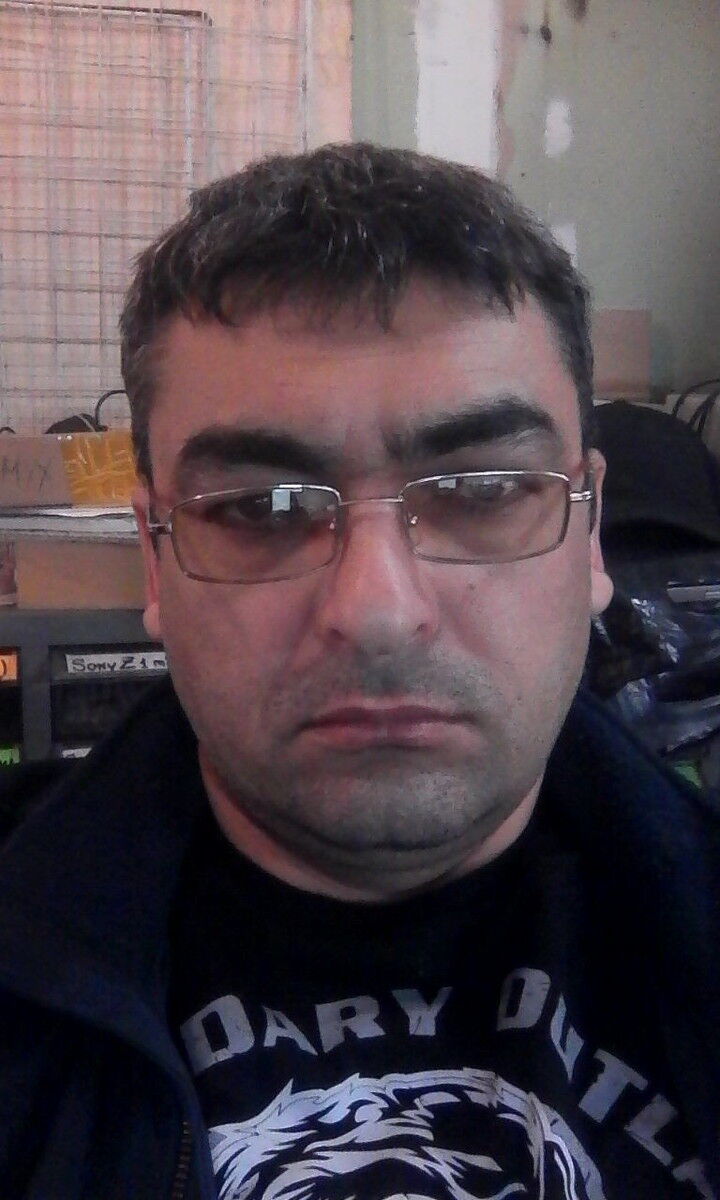  9613654  Vusal, 44 ,    