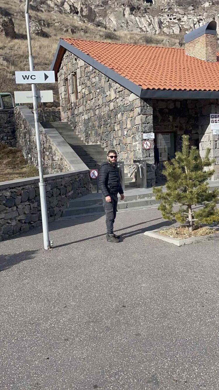  ,   Alik, 29 ,   ,   