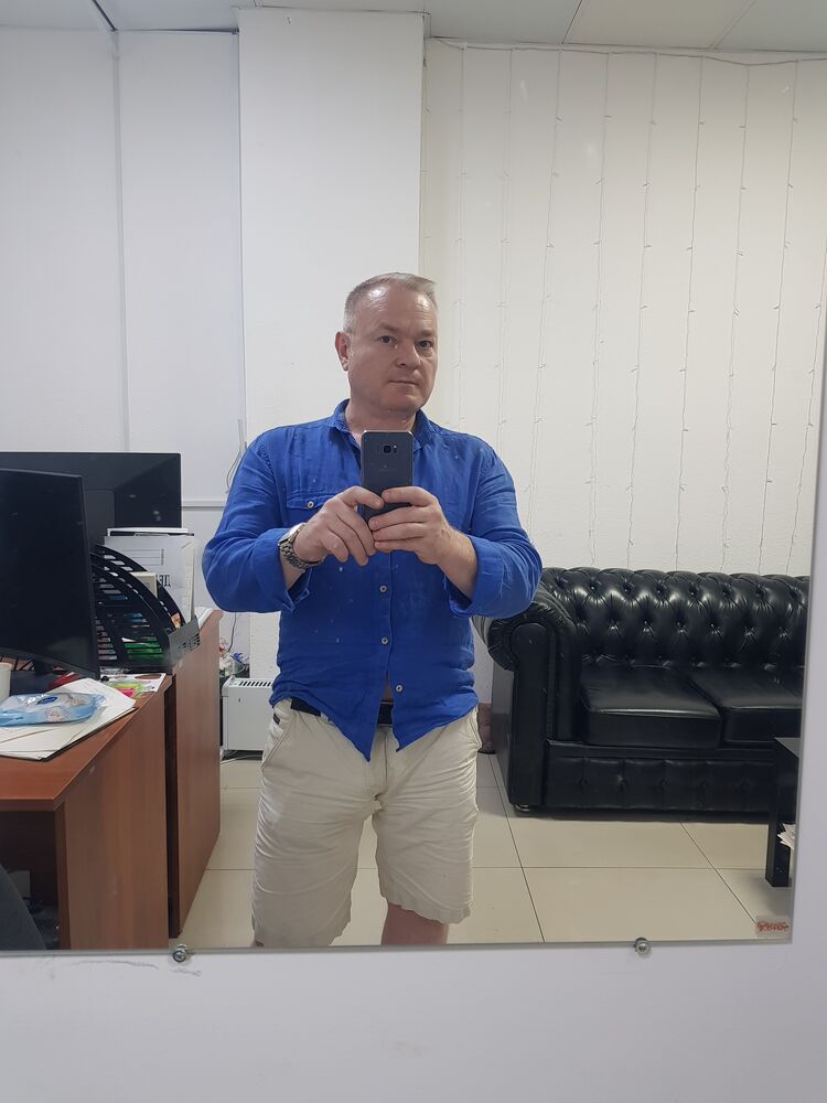  49268254  Alex, 45 ,    