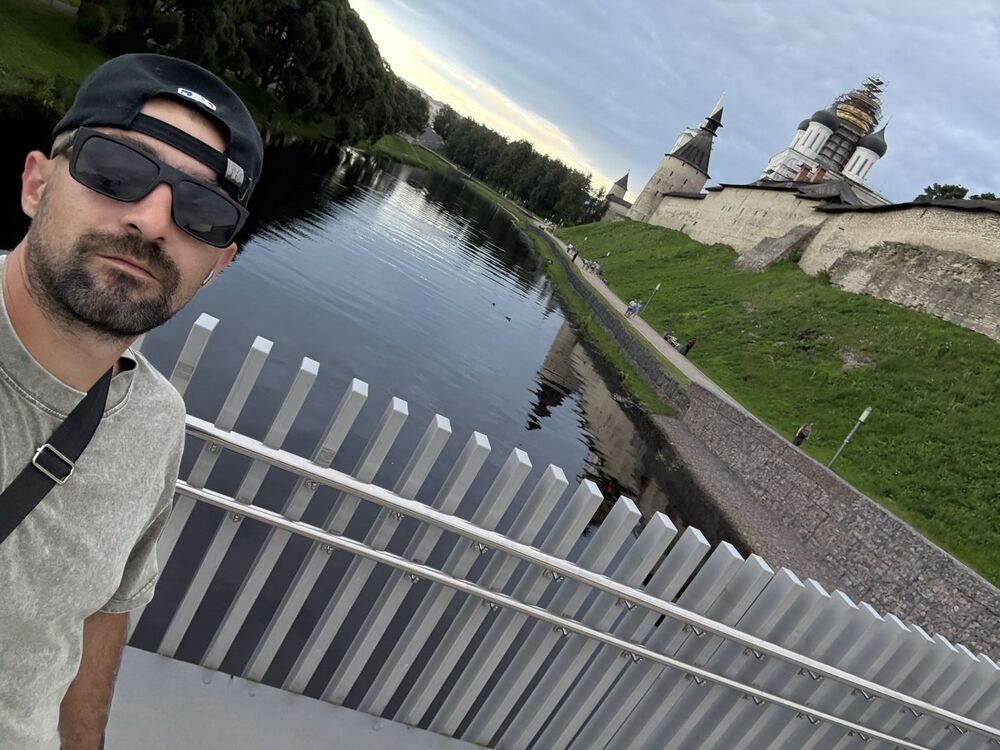  ,   Kamran, 32 ,   ,   