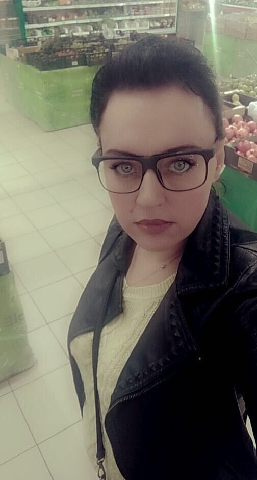  ,   Mika, 44 ,   ,   