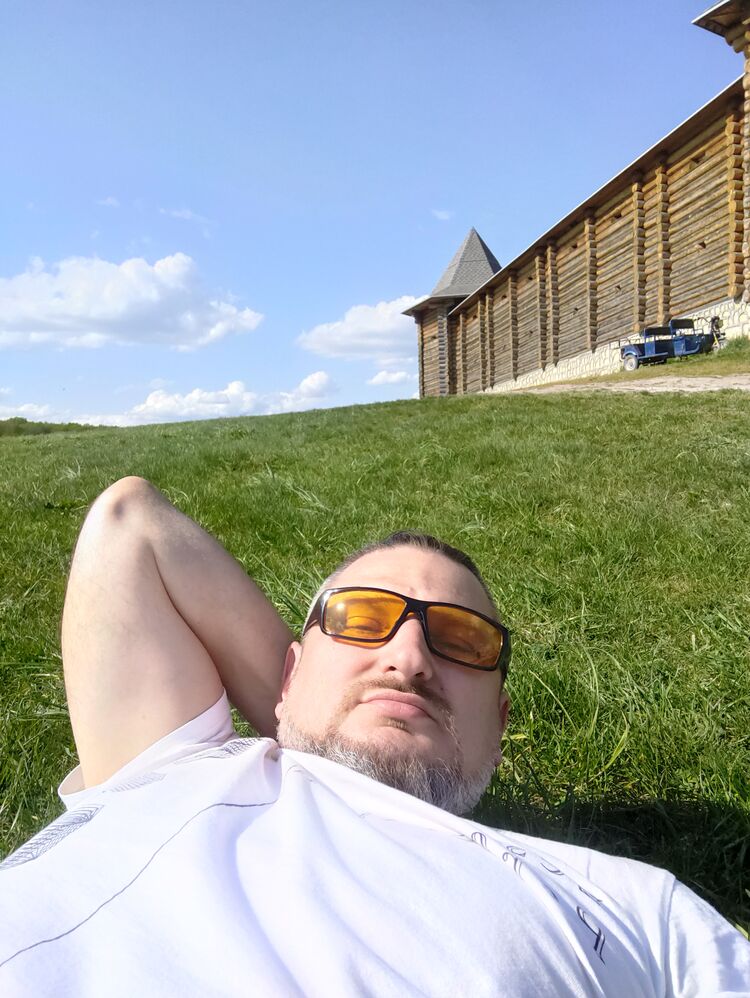  36530644  Vasily, 42 ,    