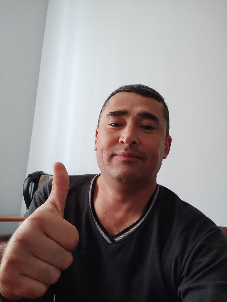  24479794  Abdumalik, 46 ,    