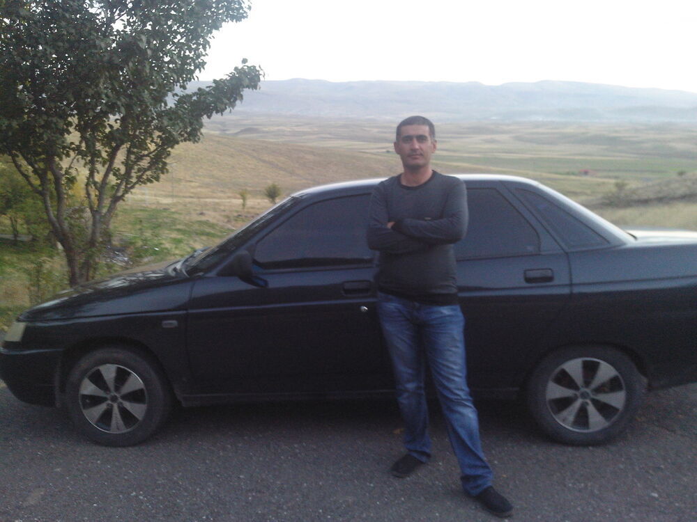  5966114  ROBERT, 44 ,    
