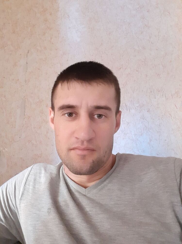  32458204  Rich, 34 ,    