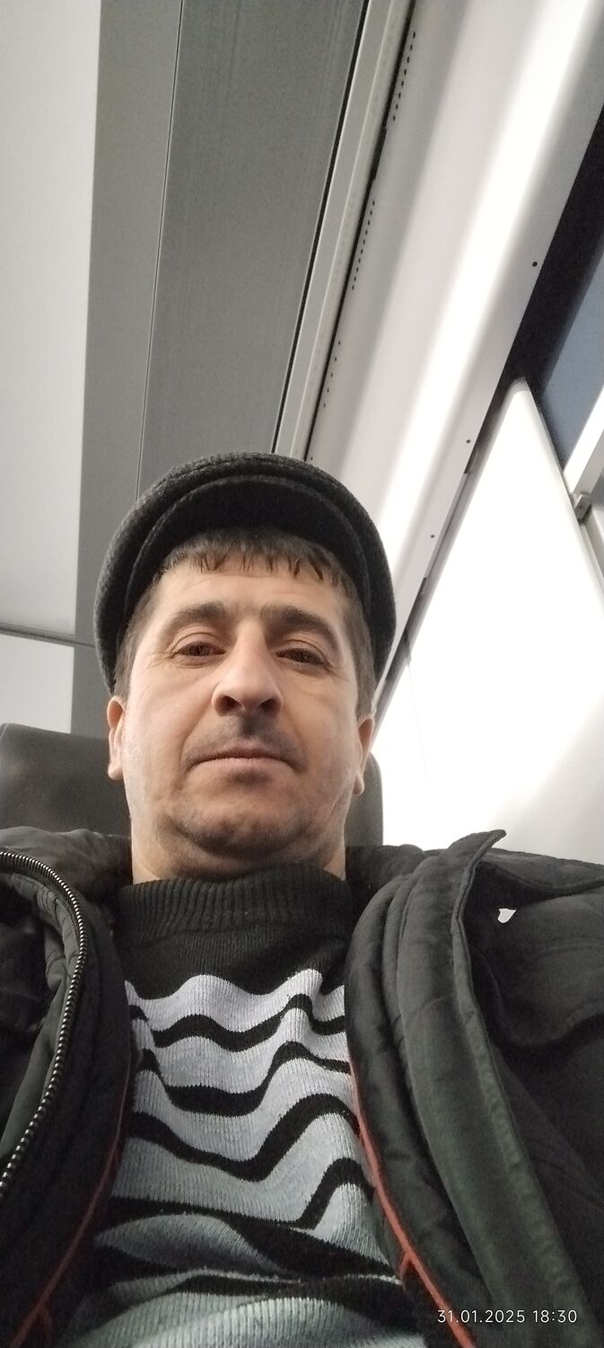  ,   Rashad, 44 ,   ,   