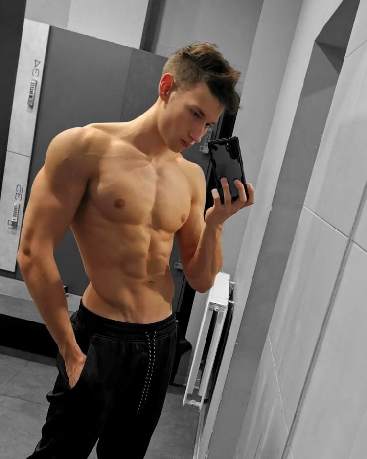  44300524  , 31 ,    -