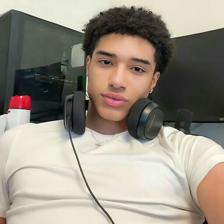  46953234  Steve, 20 ,    Charenton-Le-Pont