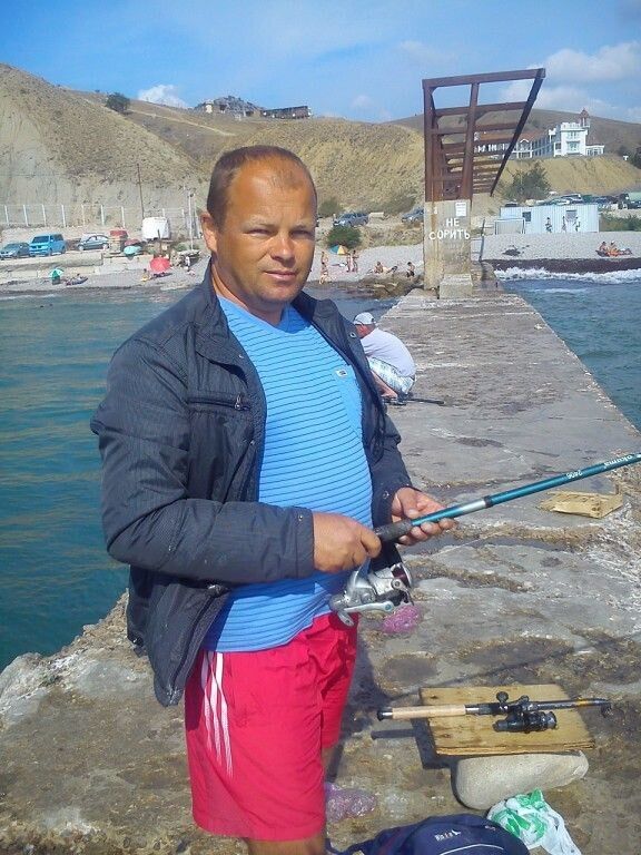  39257894  Andrey, 53 ,    