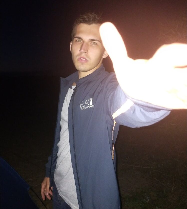  46746924  , 29 ,     