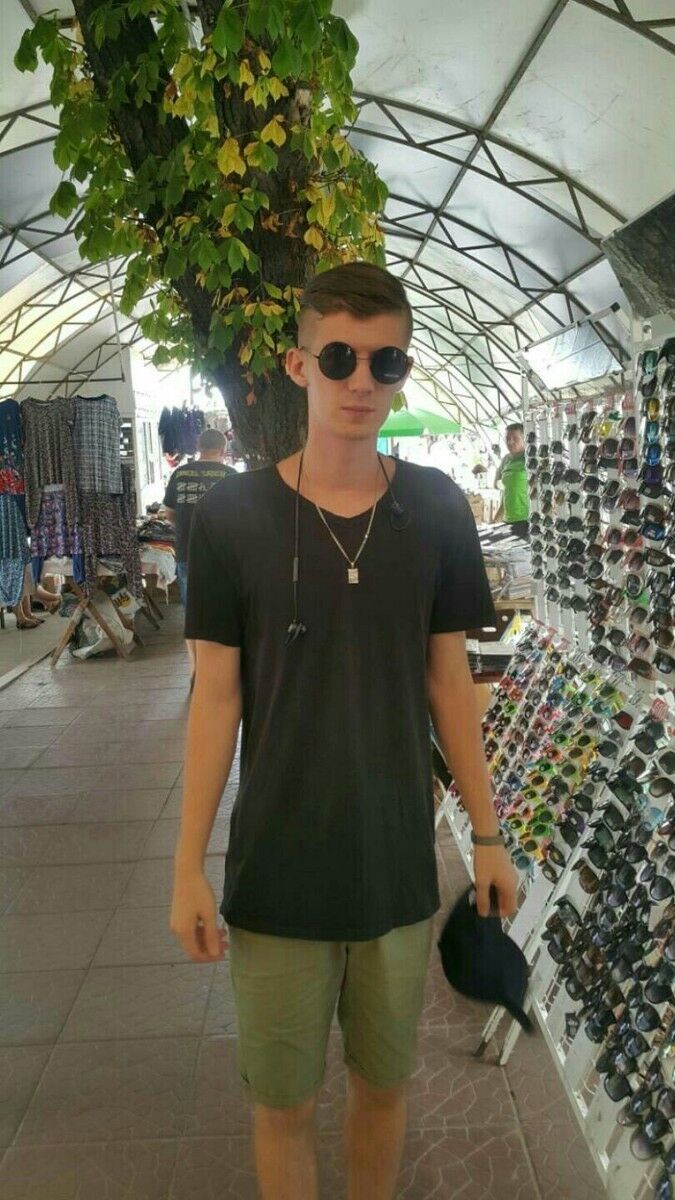  13432784  Vlad, 28 ,    