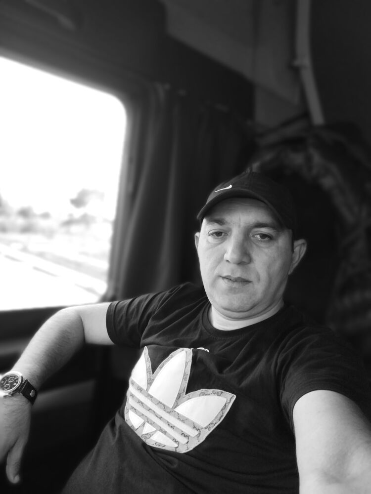  48123674  Elnar, 40 ,    