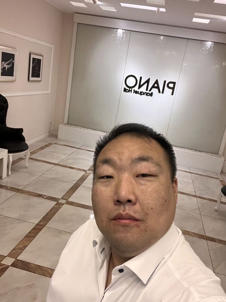 52209894  MIKHAIL, 42 ,    