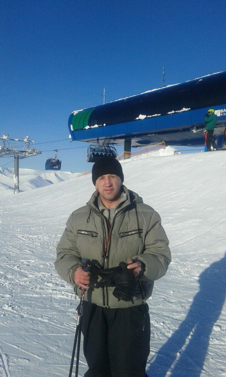 ,   Sergei, 53 ,   ,   , c 