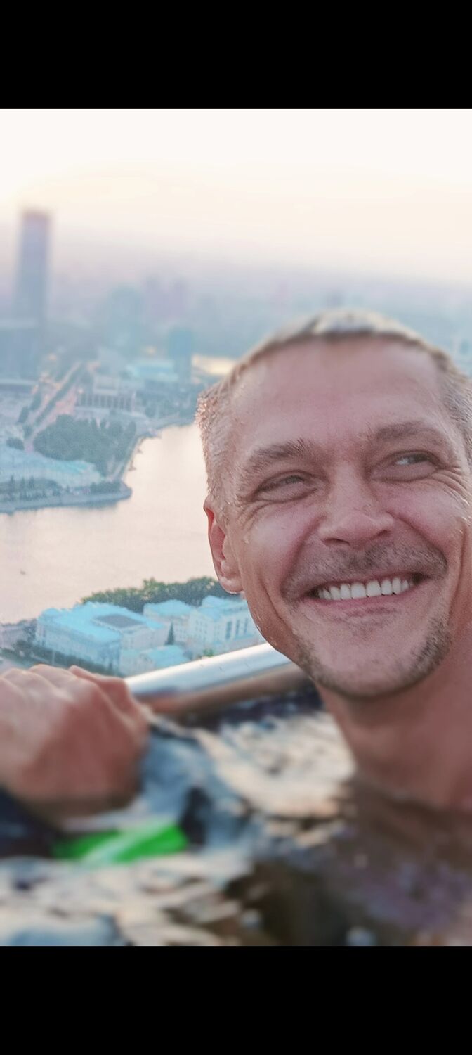  40741684  Vladimir, 42 ,    