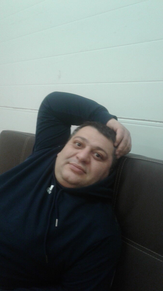 18905694  Armen, 42 ,    