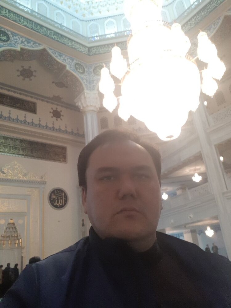  20772824  Shahzod, 40 ,    