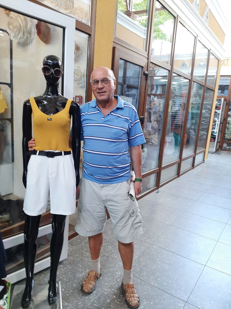  ,   Viktor s, 59 ,   ,   