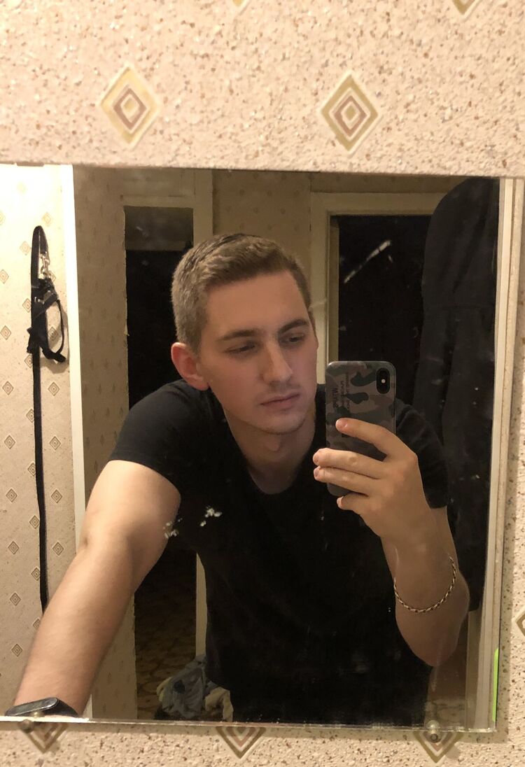  37817944  , 28 ,    